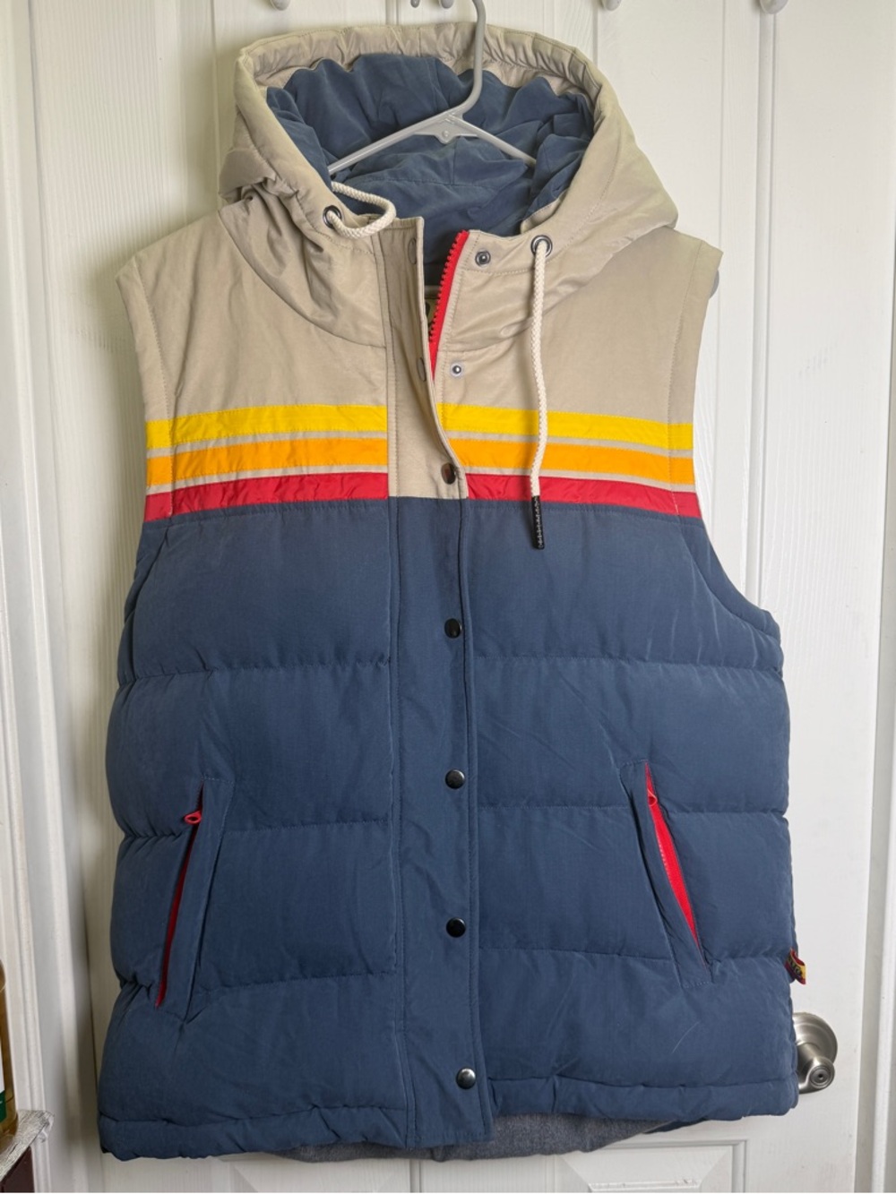 Unisex XXL YoColorado Epic Fader Hooded Puffer Vest excellent condtion